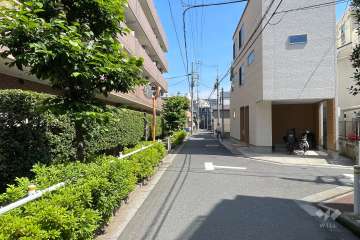 敷地南西側の前面道路