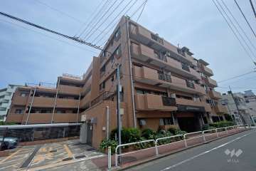 ライオンズマンション浮間公園の外観（北西側から）