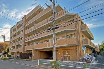 レーベンハイム志村プレノルガールの外観（北東側から）