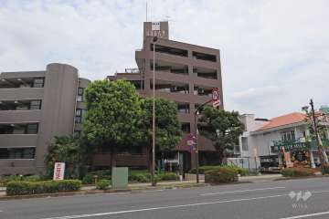 ナイスアーバン志村坂上の外観（西側から）