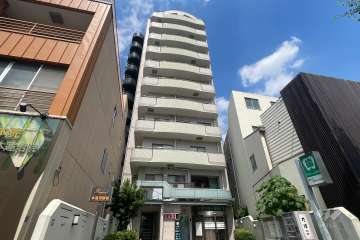 ラポール本蓮沼駅前の外観（西側から）