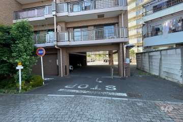 駐車場の出入り口・敷地内駐車場（屋内平面式）