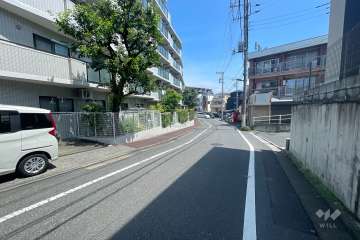 敷地南東側の前面道路　