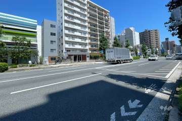 敷地北東側の前面道路　