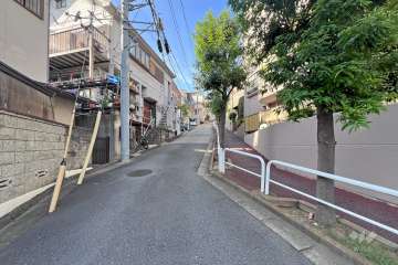 敷地南西側の前面道路　