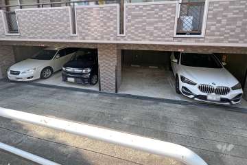 敷地内駐車場（屋内平面式）