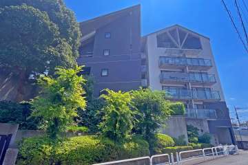 サラータ赤塚の外観（北西側から）