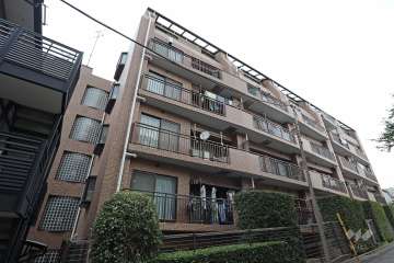 朝日クレス・パリオ大山の外観（南西側から）