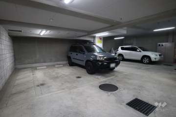 敷地内駐車場（屋内平面式）