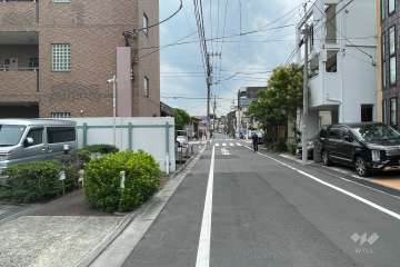 敷地北側の前面道路