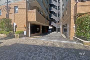 駐車場の出入り口