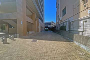 敷地内駐車場（屋外平面式）