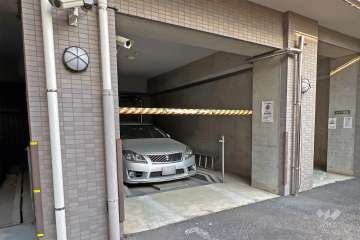 敷地内駐車場（屋内機械式）