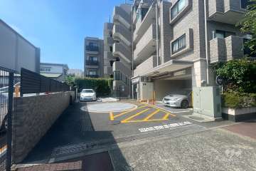 駐車場の出入り口