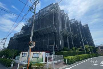 ヴェルレージュ板橋前野町の外観（南西側から）※大規模修繕工事中