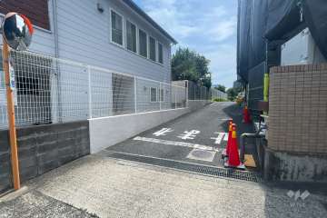 駐車場の出入り口
