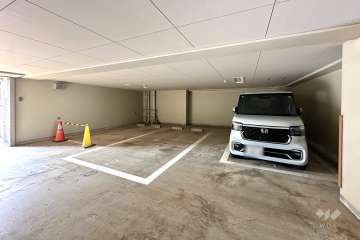 敷地内駐車場（屋内平面式）