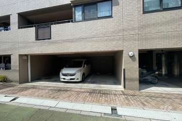 敷地内駐車場（屋外平面式）