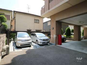敷地内駐車場（屋外平面式・屋外機械式）