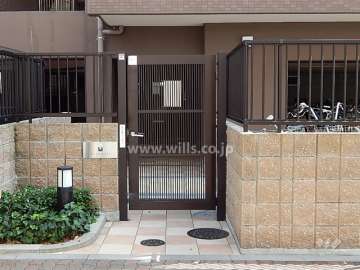 駐輪場出入り口