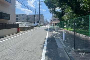 敷地東側の前面道路　