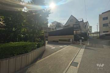 駐車場の出入り口