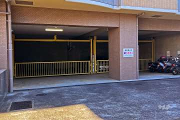 敷地内駐車場（屋内機械式）