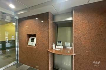 エントランスはオートロック付きです。