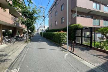 敷地南西側の前面道路　