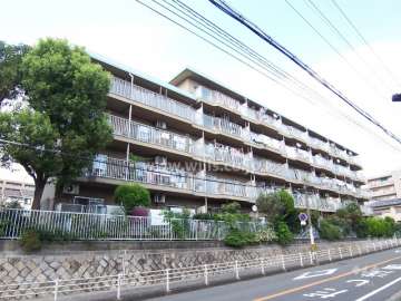 モンテベルデ千里丘の外観(南西側から）