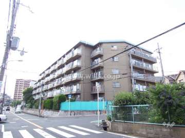 モンテベルデ千里丘の外観(南東側から）