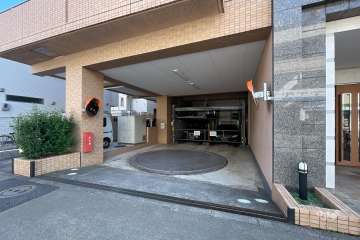 敷地内駐車場（屋内機械式）