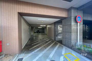 駐車場の出入り口　