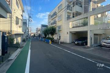 敷地東側の前面道路