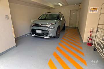 敷地内駐車場（屋内平面式）