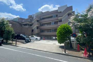 パレステージ東武練馬台西館の外観（北西側から）