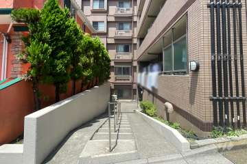 駐輪場の出入り口