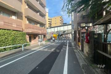 敷地南西側の前面道路