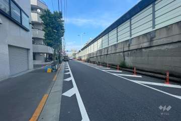 敷地南東側の前面道路