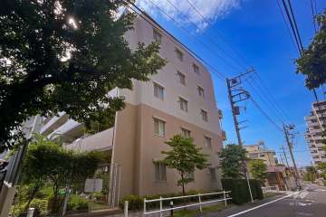 リビオ小豆沢公園アゼニスの外観（南東側から）