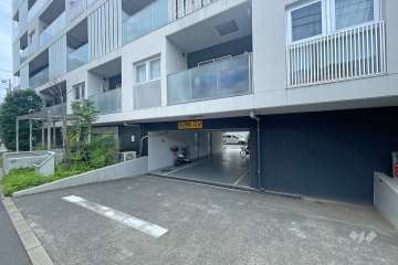 駐車場の出入り口