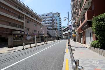 敷地南西側の前面道路
