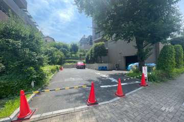 敷地内駐車場（屋外平面式）