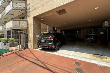 敷地内駐車場（屋内平面式）