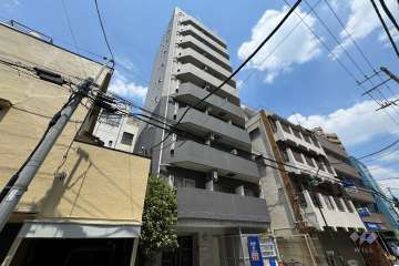 プレステージ新板橋の外観（南西側から）