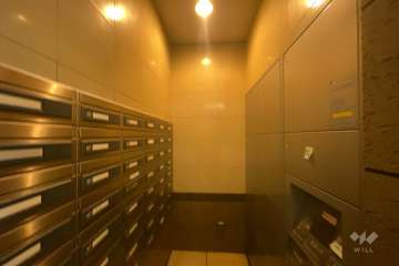 共用ポストと宅配ボックス