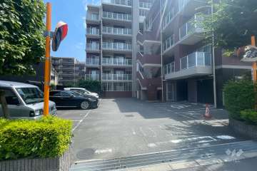 駐車場の出入り口