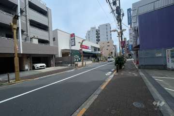 敷地南東側の前面道路