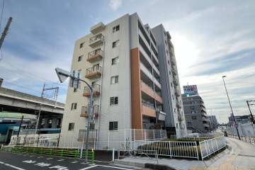 ベリスタ浮間舟渡の外観（北側から）