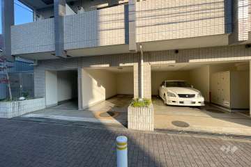 敷地内駐車場（屋内平面式）